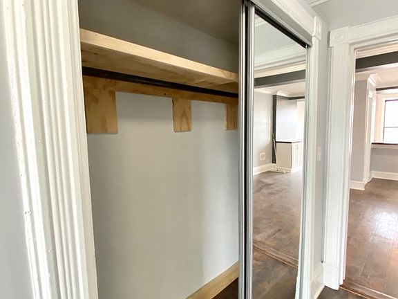 3rd image of 181 Halsey St Floor 3