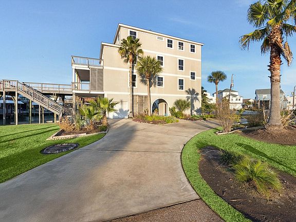 3rd image of 1854 Tiki Dr