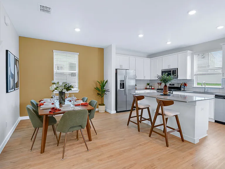 Los Cielos at Brooks Luxury Rentals — Photo 21