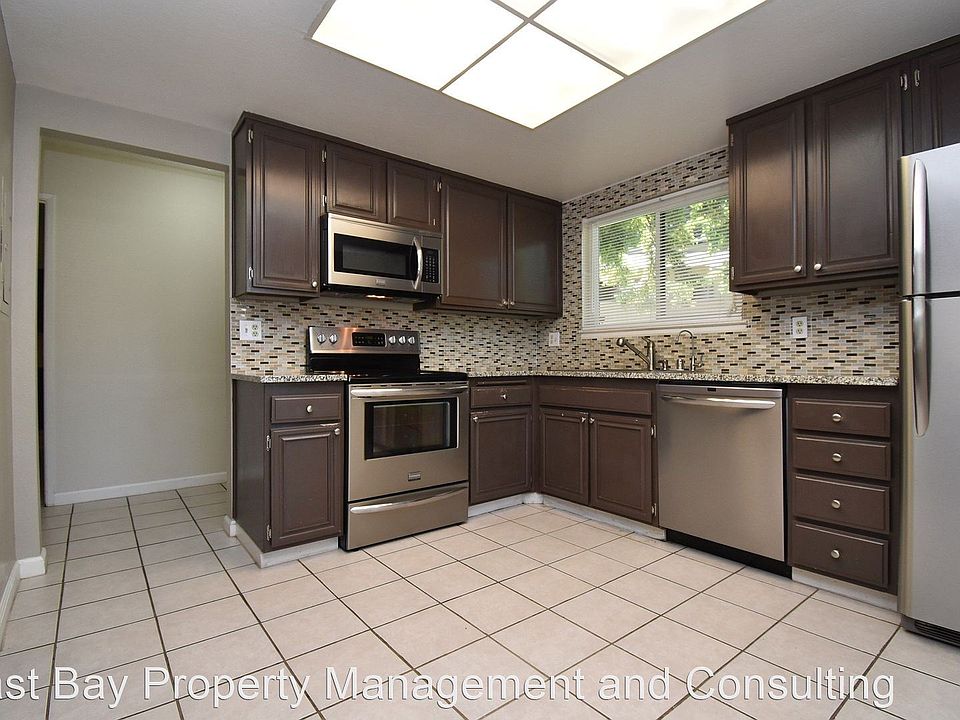 1st image of 1173 N Abbott Ave