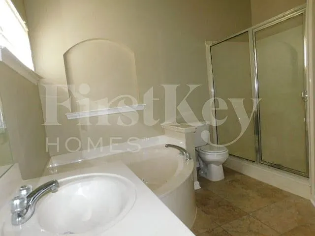 4655 Tulip Creek Dr — Photo 12