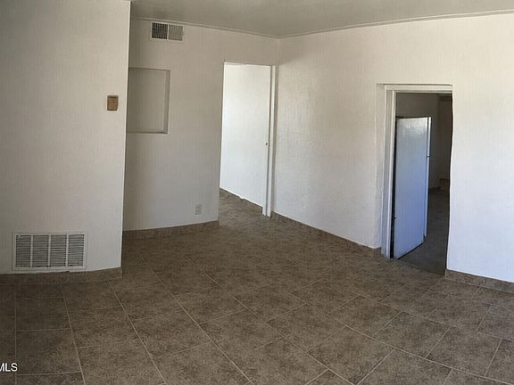 4th image of 540 & 540-1/2 S Tornillo St