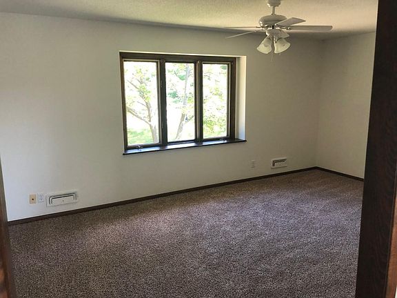 5th image of 16305 Lincoln Ln