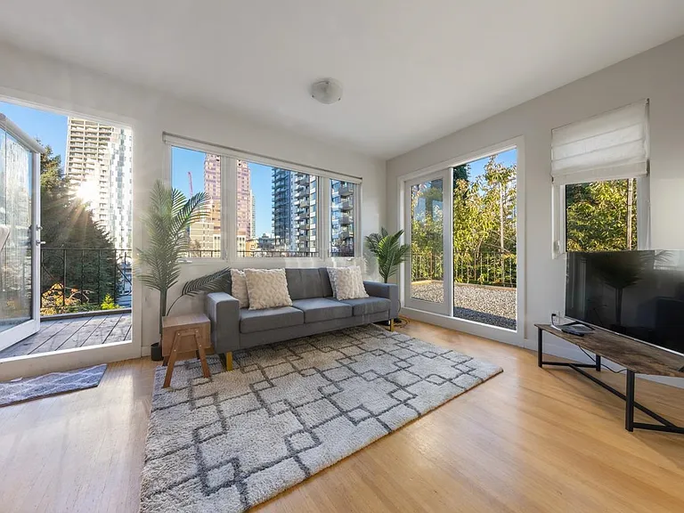 1540 Haro St #301 — Photo 12