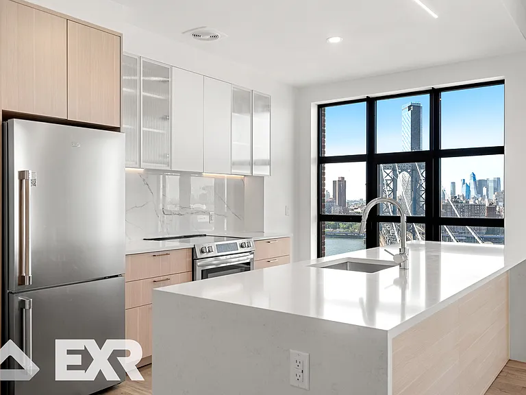 69 Adams St #19H — Photo 4