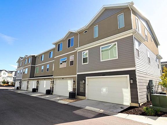 2nd image of 11013 S Harvest Pointe Dr