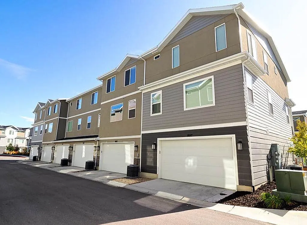 Building Photo - 11013 S Harvest Pointe Dr