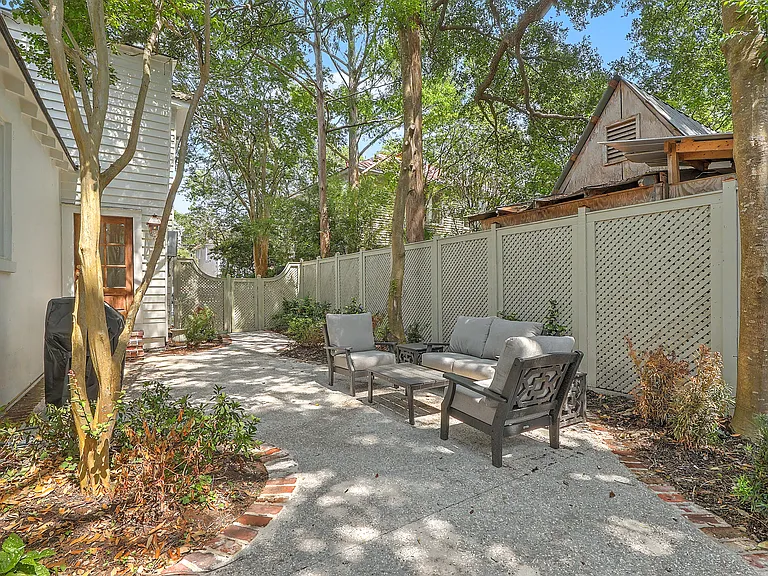 75 Smith St — Photo 42