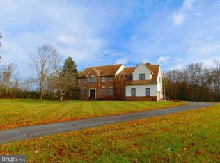 6 Caitlin Ct, Lumberton, NJ 08048