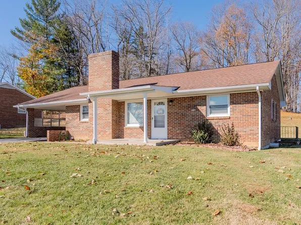 609 Leslie St, Marion, VA 24354