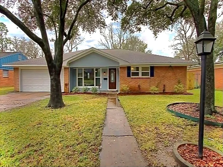 5711 Capello Dr — Photo 1