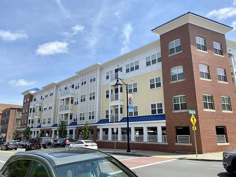 Enterprise Apartment Homes — Photo 6