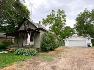 E1579 Murray Ln, Waupaca, WI 54981