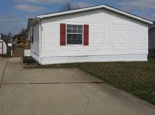 186 Mystic Springs Dr, Greenwood, IN 46143