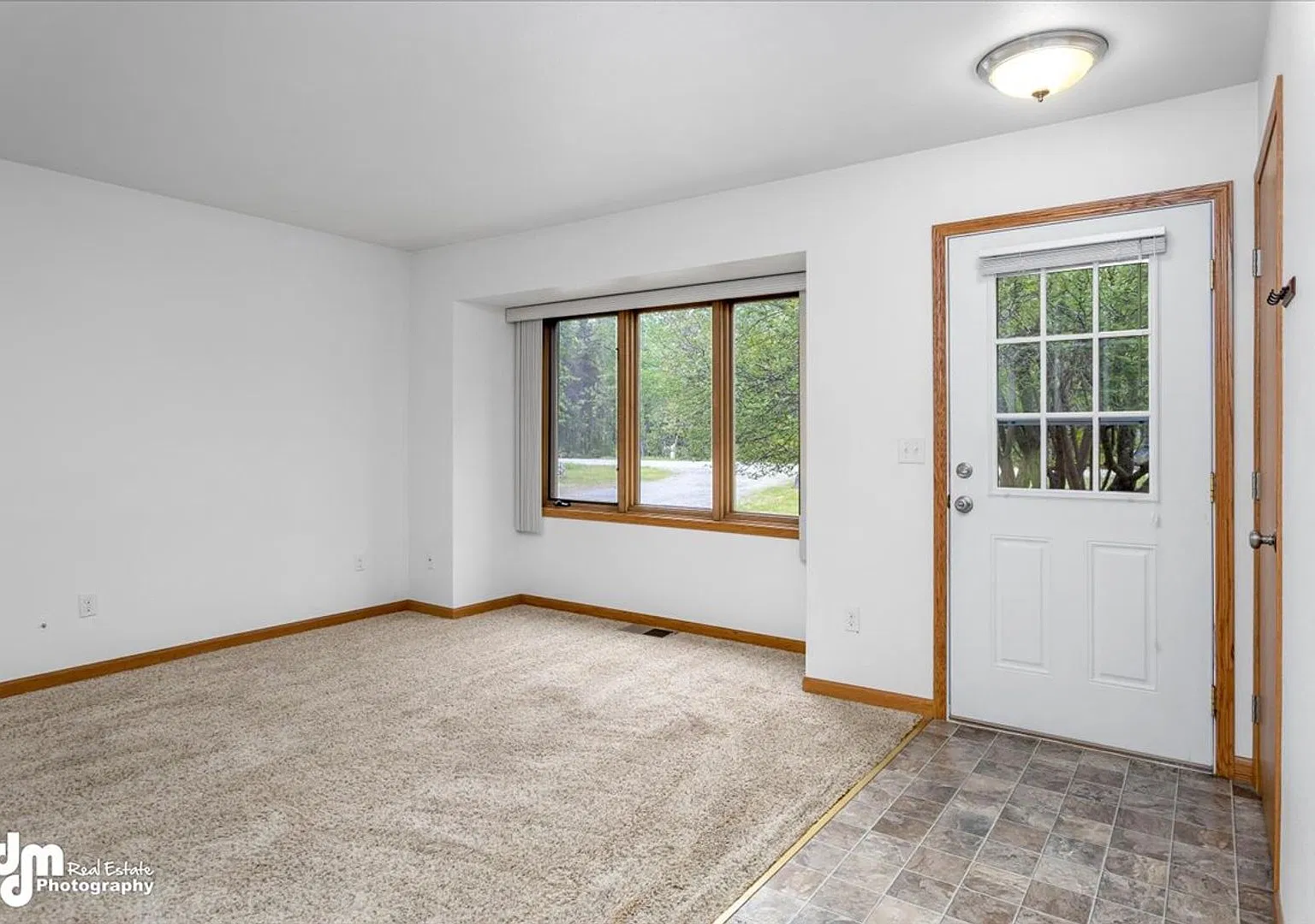 Charming 3BD/1BA Single Family Home! — Photo 3