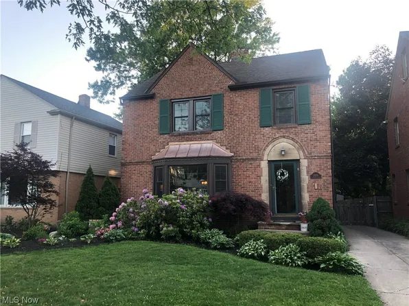 2420 Fenwick Rd, University Heights, OH 44118