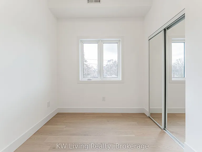 712 Eglinton Ave E — Photo 24