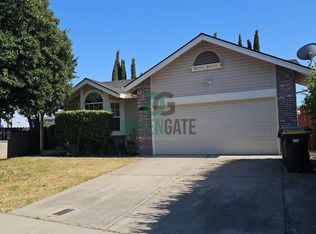 144 Camelback St, Lathrop, CA 95330