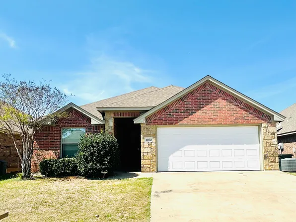 4502 Sapphire Ln, Granbury, TX 76049