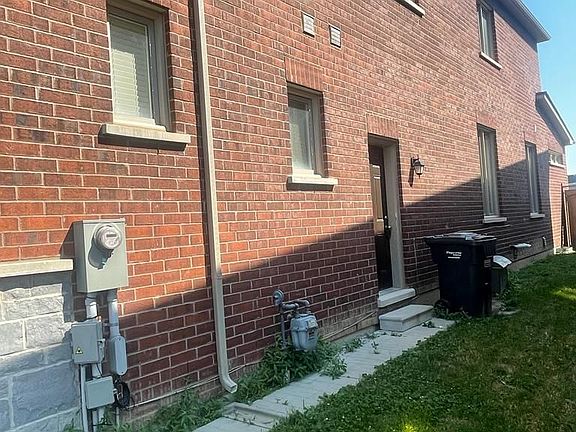 3rd image of 16 Little Britain Cres