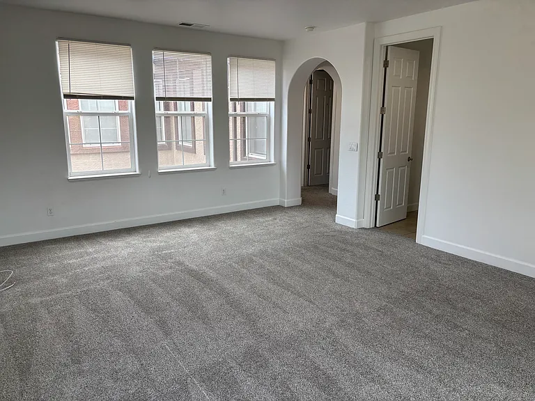 10765 Serratina Dr — Photo 23