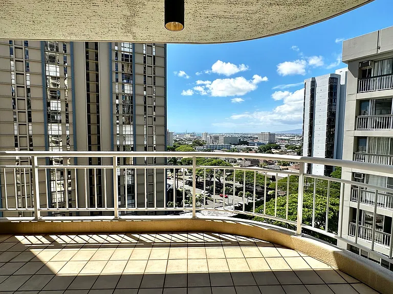 2047 Nuuanu Ave #1203 — Photo 7