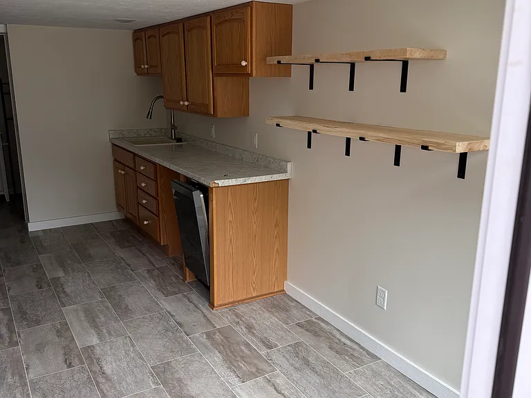 1430 Van Buren St — Photo 2