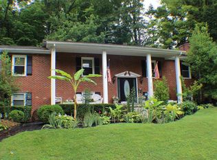 3710 Pinevale Rd, Roanoke, VA 24018