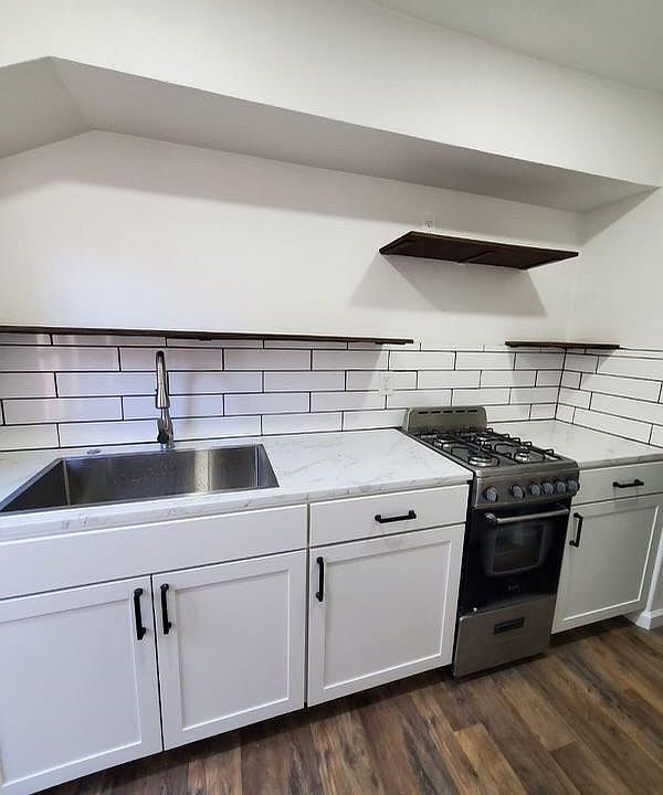 1st image of 2231 N Palm Canyon Dr APT 1