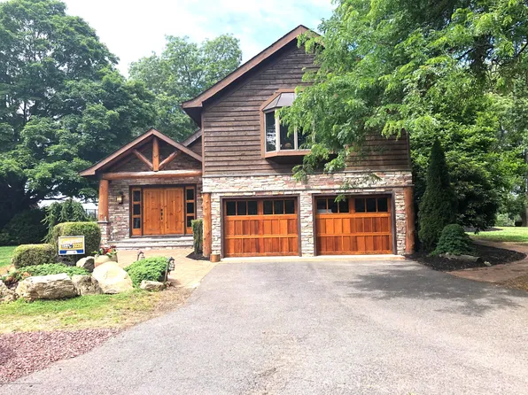 16 Deborah Dr, Colts Neck, NJ 07722