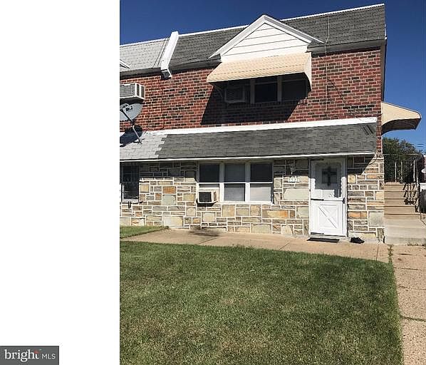 2nd image of 2327 Benson St