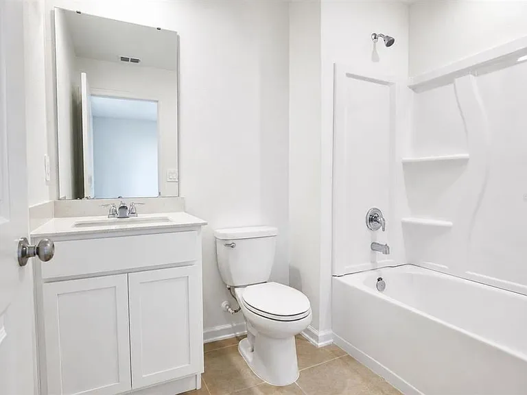 371 Artemis St — Photo 14