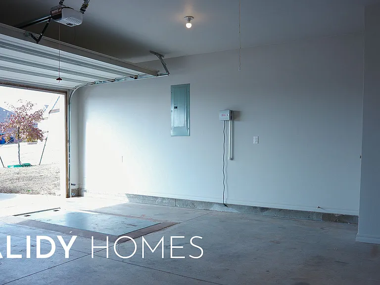 5216 Bing Cir — Photo 34