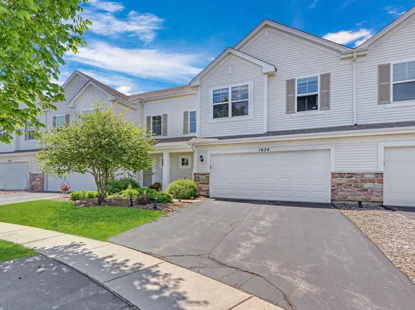 1434 Isle Royal Ct, Hampshire, IL 60140