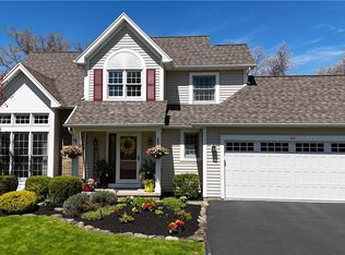 82 Tay Brook Ln, Rochester, NY 14612