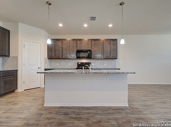 5th image of 4830 Palma Nova St