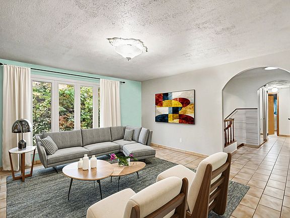 3rd image of 609 Tilipi Ln