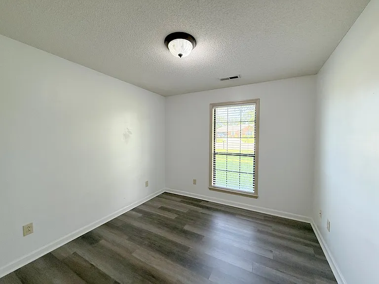 102 Watercress Cir — Photo 25