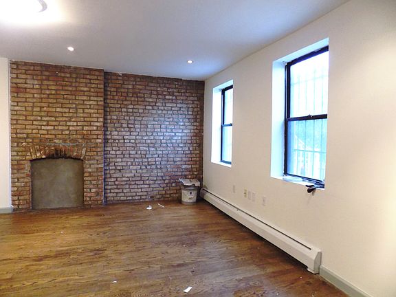 3rd image of 614 Lafayette Ave #1G