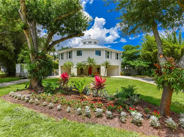 1374 NW Coconut Point Ln, Stuart, FL 34994