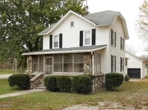 344 S Saint Joseph St, Colon, MI 49040