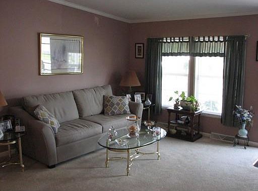 5th image of 32 Trailwood Dr