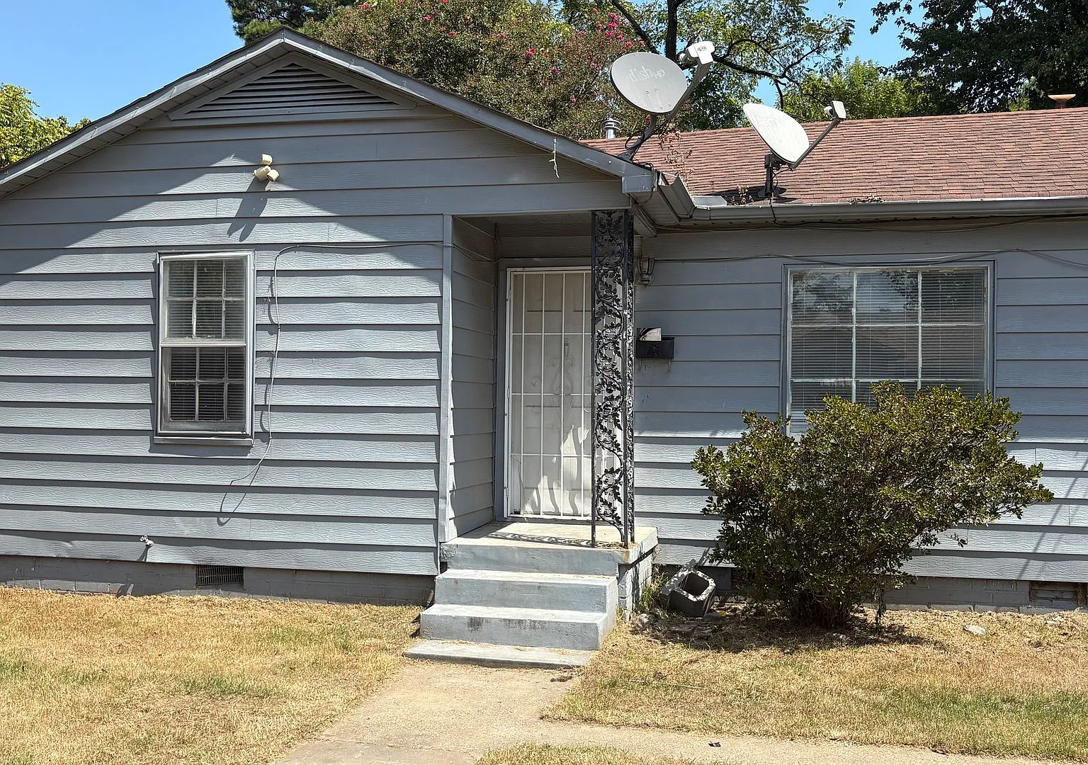 3bedroom 1bath house in NLR, fully renovated, available now for just $1,095/mo — Photo 2