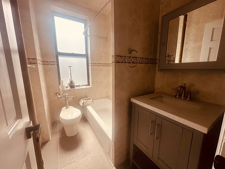 16810 Crocheron Ave #3A — Photo 7