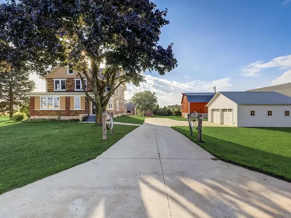 5735 County Road B, Belgium, WI 53004