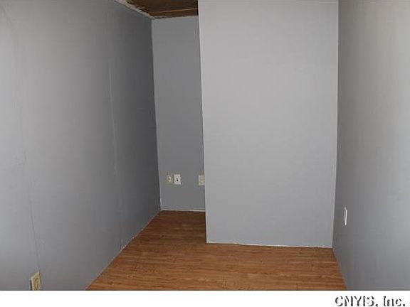 5th image of 27469 Washington St