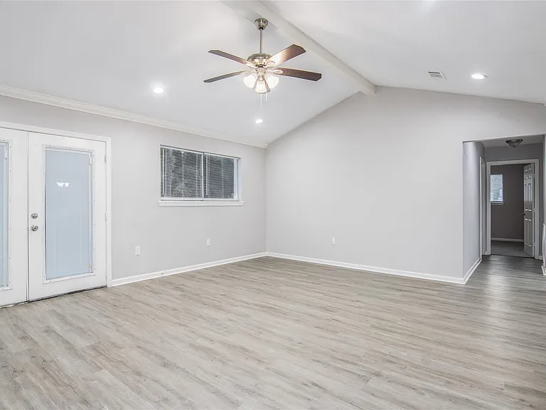 1702 Athens Dr — Photo 19