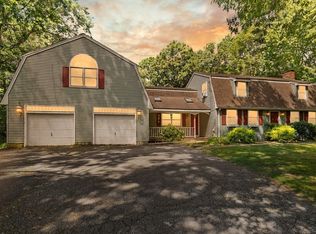 42 Summer St, Foxboro, MA 02035