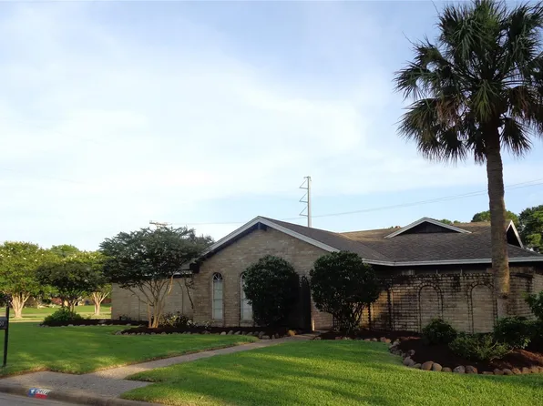 1401 22nd Ave N, Texas City, TX 77590
