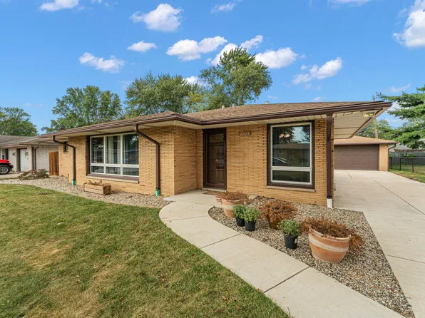 2648 Walnut St, Portage, IN 46368